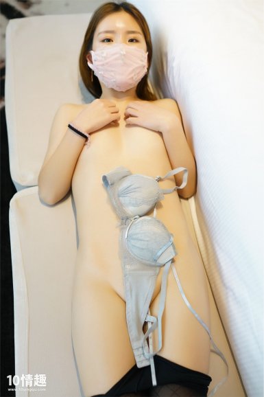 电竞官网-济源市坡头初级中学举行冬季班级拔河比赛